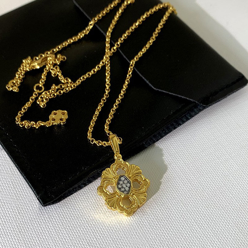 European And American 18K Gold Four Leaf Grass Necklace Female